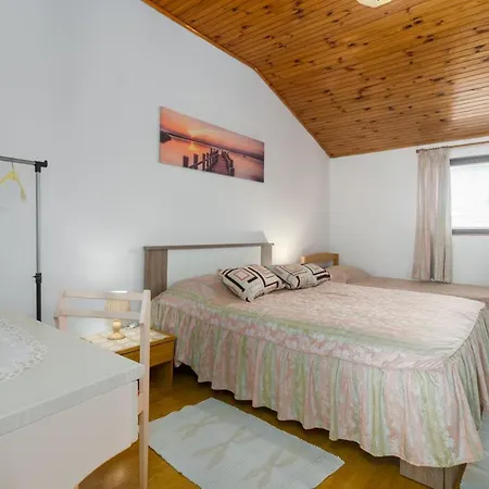Ana Apartamento